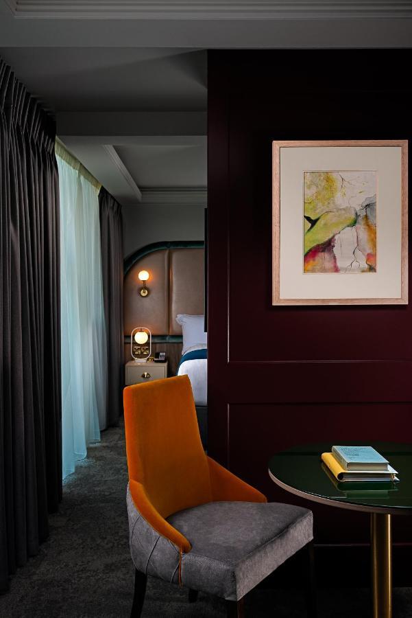 The Savoy Hotel Limerick Junction Zewnętrze zdjęcie A suite at the hotel