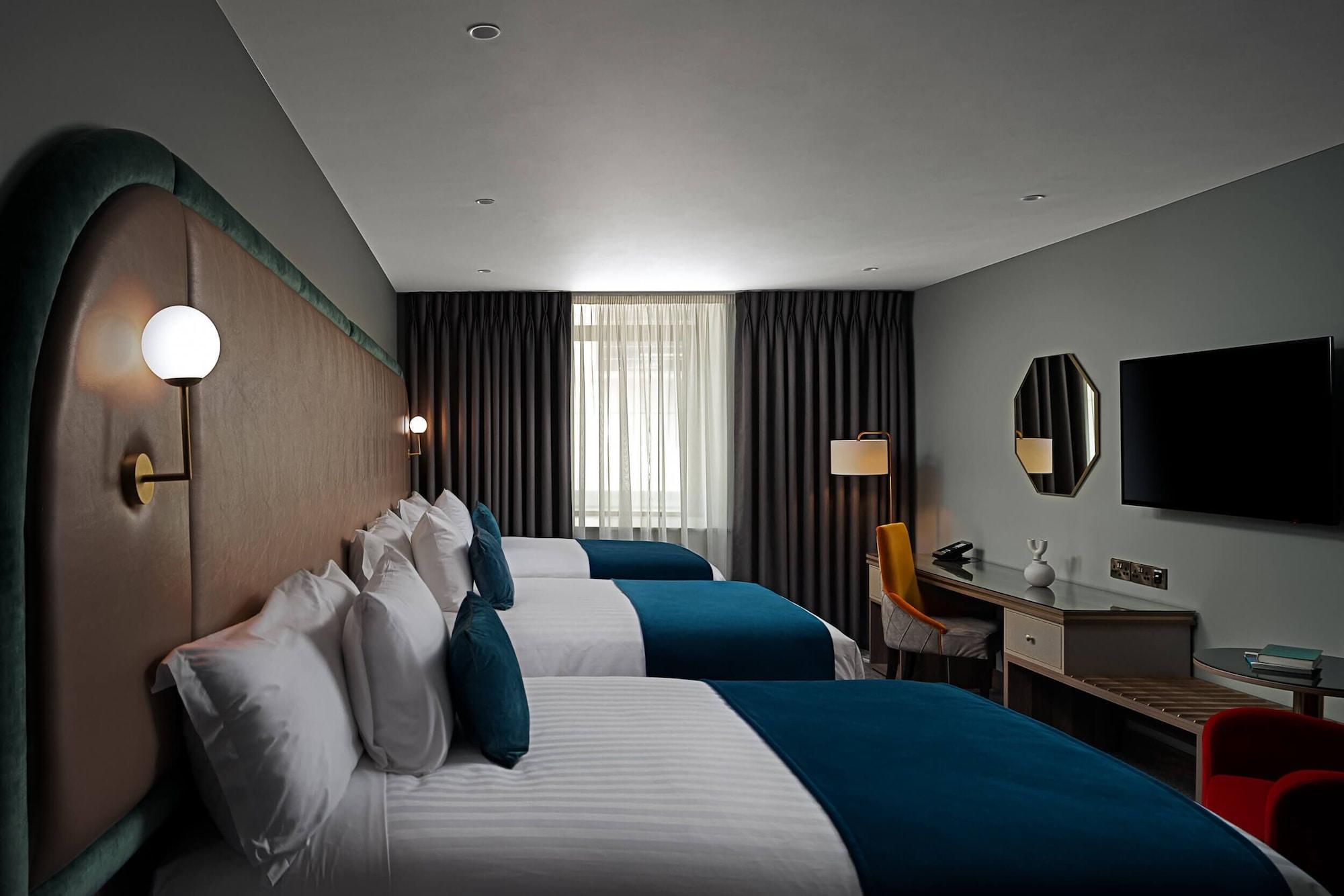 The Savoy Hotel Limerick Junction Zewnętrze zdjęcie A room at the hotel