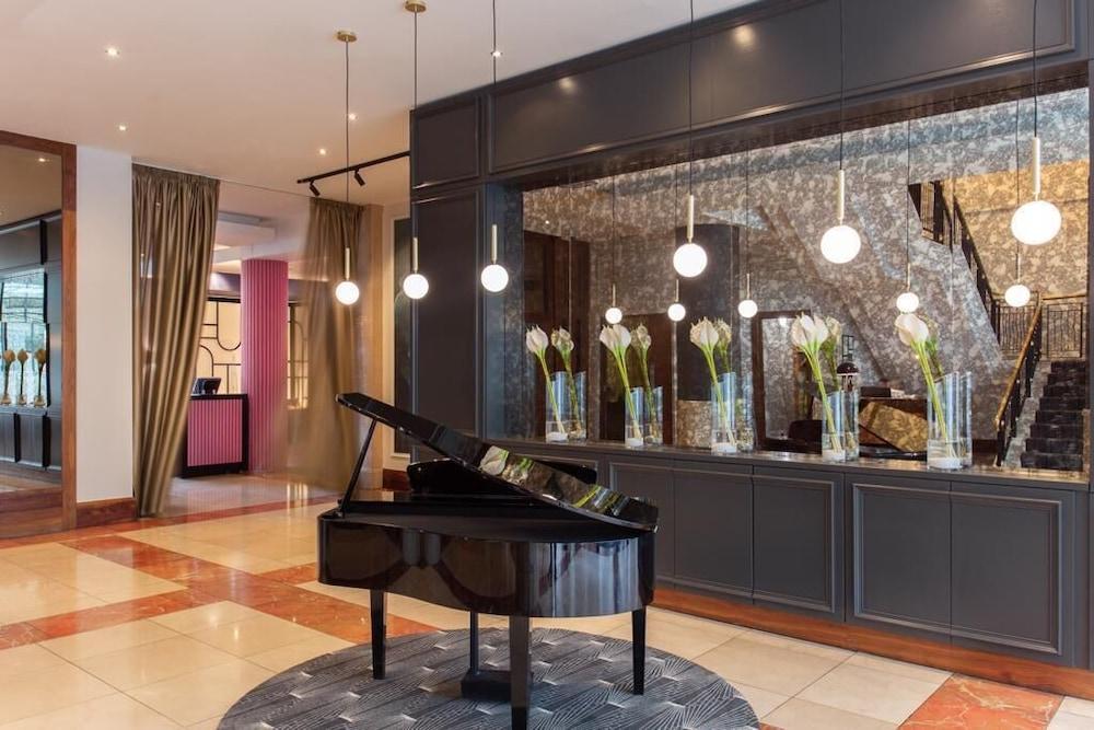 The Savoy Hotel Limerick Junction Zewnętrze zdjęcie The piano in the lobby