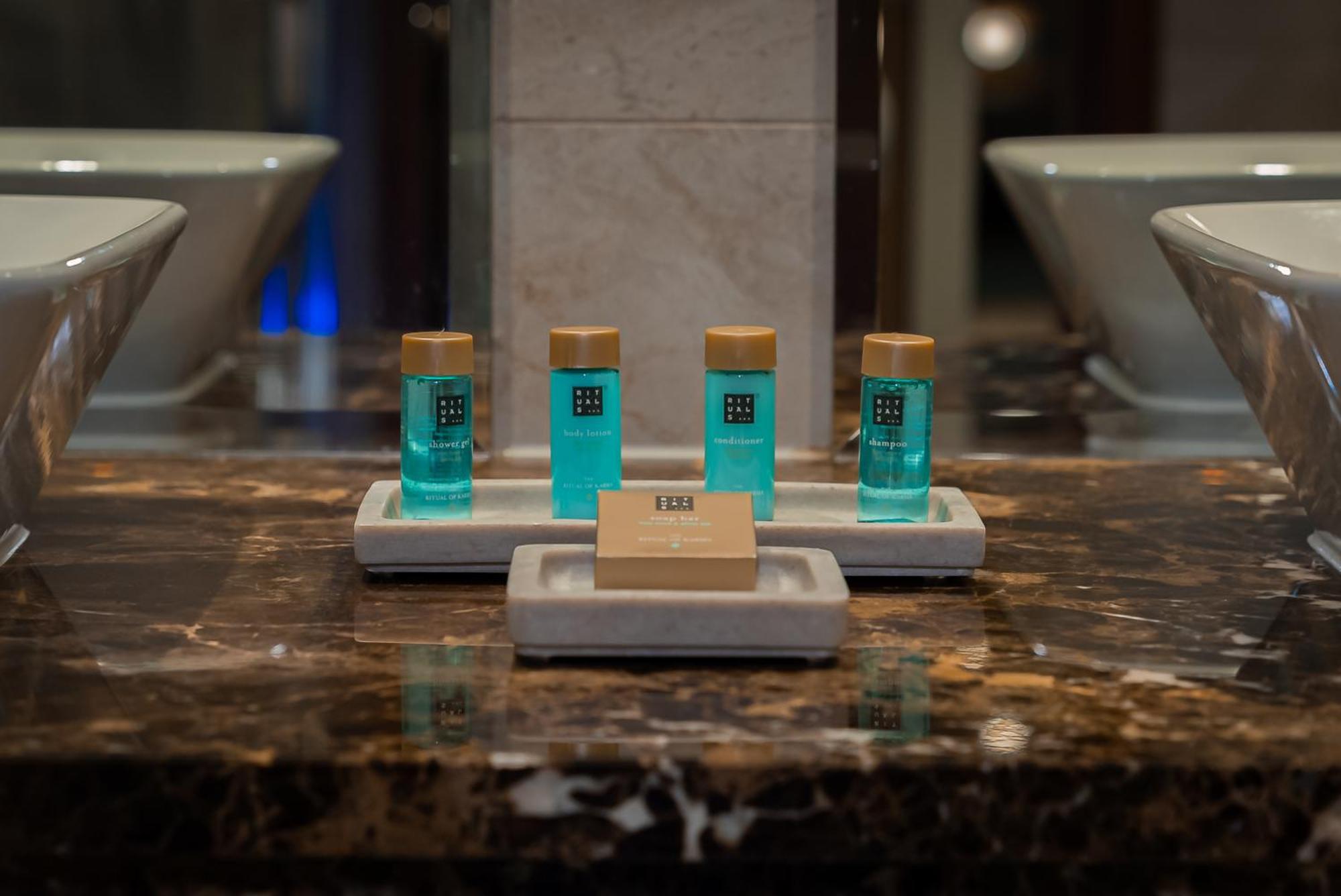 The Savoy Hotel Limerick Junction Zewnętrze zdjęcie The Standard Amenities