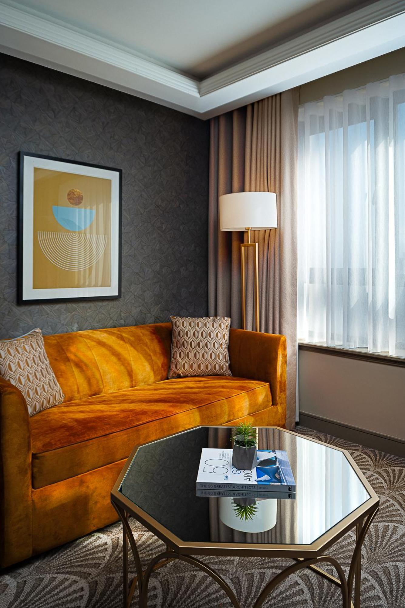 The Savoy Hotel Limerick Junction Zewnętrze zdjęcie A living room at the hotel
